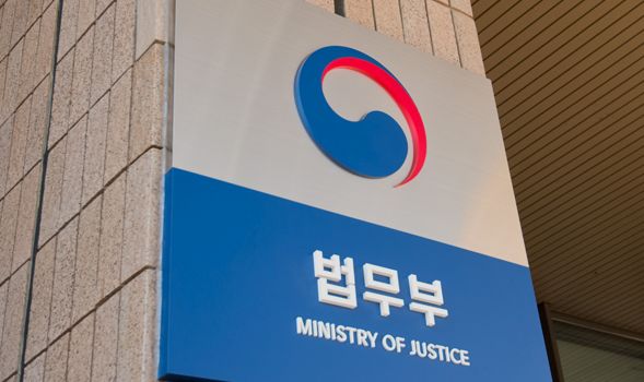 韩国登录证,在韩国怎么拿外国人登陆证