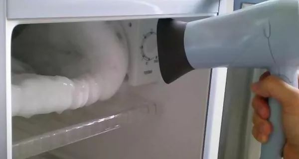 冰箱结冰霜,如何防止冰箱冷冻室结冰霜