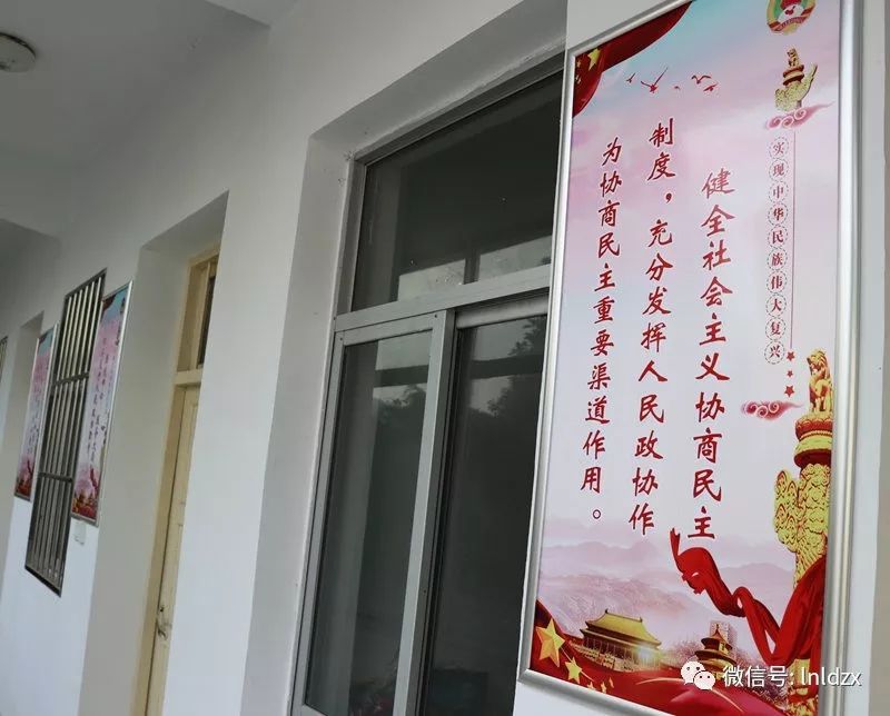 国企党建新要求党建文化墙,社区党建文化墙营造党建宣传氛围