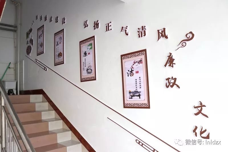 国企党建新要求党建文化墙,社区党建文化墙营造党建宣传氛围