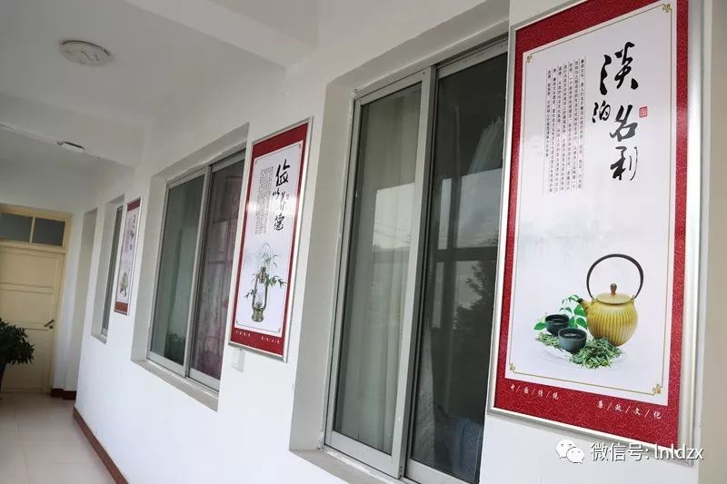 国企党建新要求党建文化墙,社区党建文化墙营造党建宣传氛围