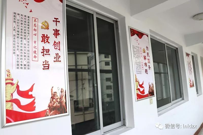 国企党建新要求党建文化墙,社区党建文化墙营造党建宣传氛围