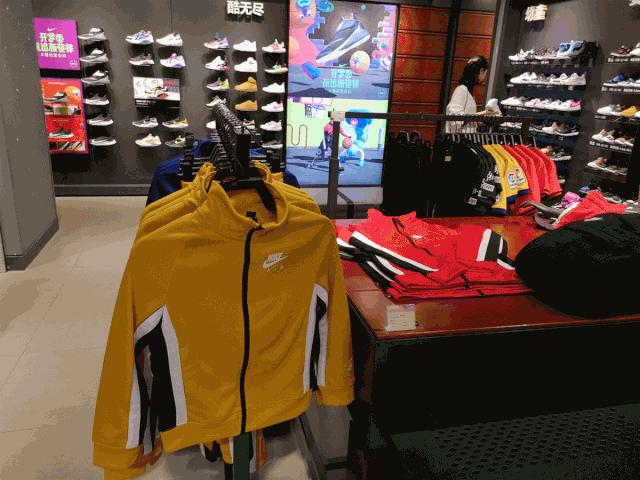 国庆必逛！6折运动鞋、5折电动牙刷…成都这家商场大促，全场满300送100