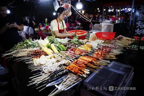 南昌夜市人气最火爆的地方,南昌比较有名的夜市在哪里