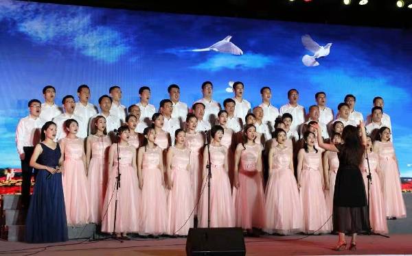 载歌载舞庆国庆迎中秋,载歌载舞喜迎七十年州庆