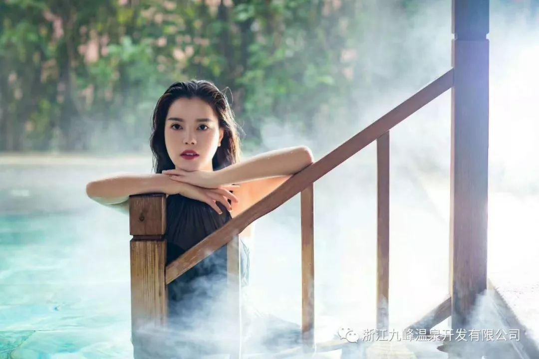 秋天适合去哪儿泡温泉,金秋养生温泉