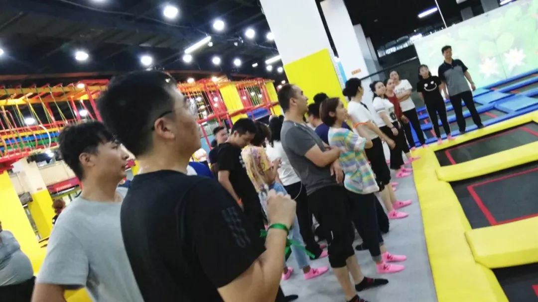 喀什蹦床公园今日优惠价格,喀什蹦床公园门票多少钱