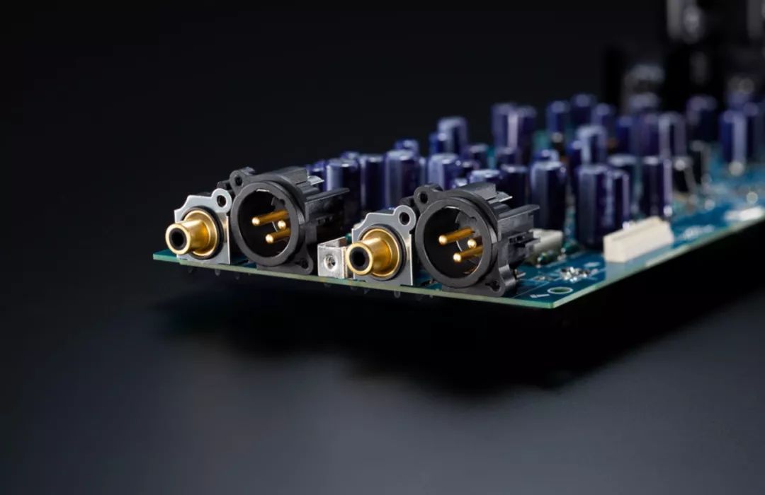 “毫不吝啬的造工用料”Pioneer先锋UDP-LX800UHD超高清*放播**机