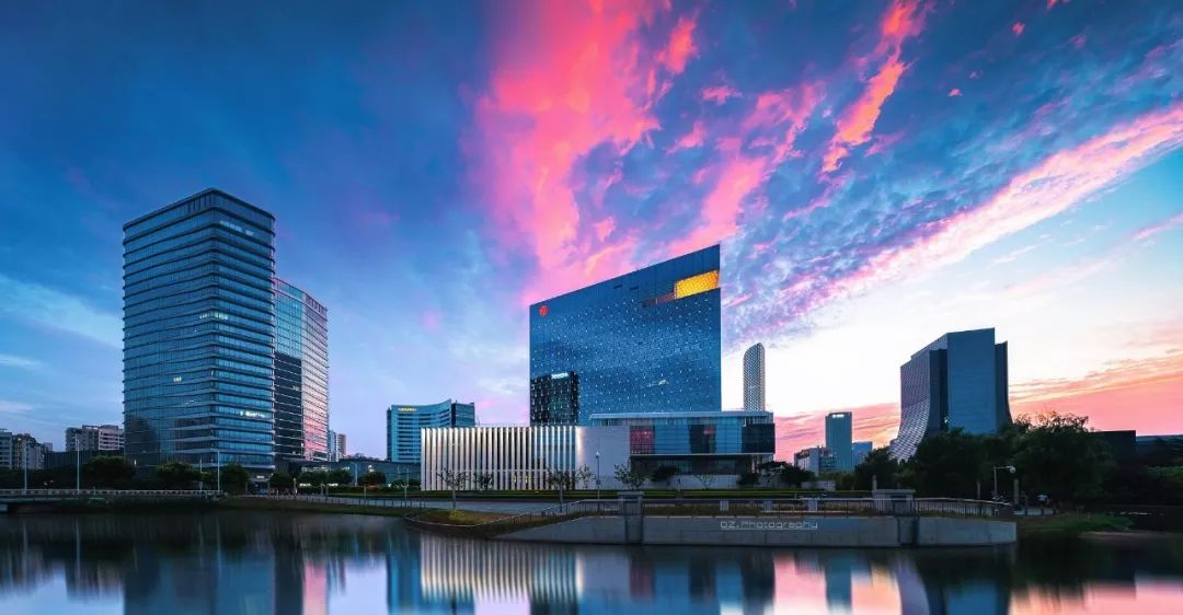 蓝绍敏给园区21名企业高管颁奖！