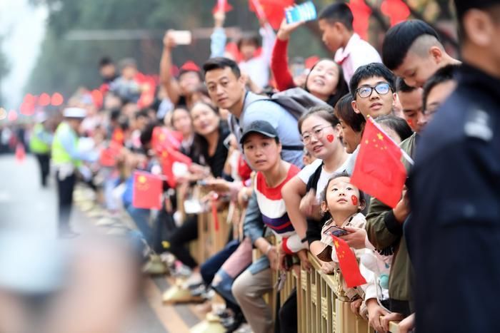 今天的新城广场，超燃