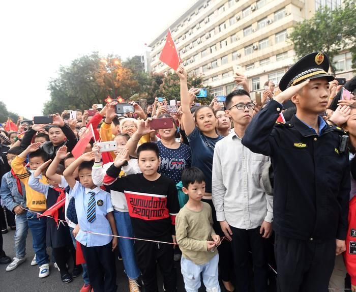 今天的新城广场，超燃