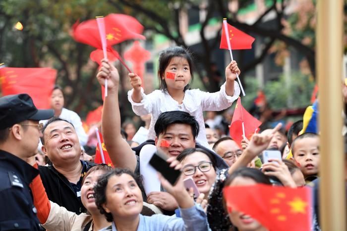 今天的新城广场，超燃