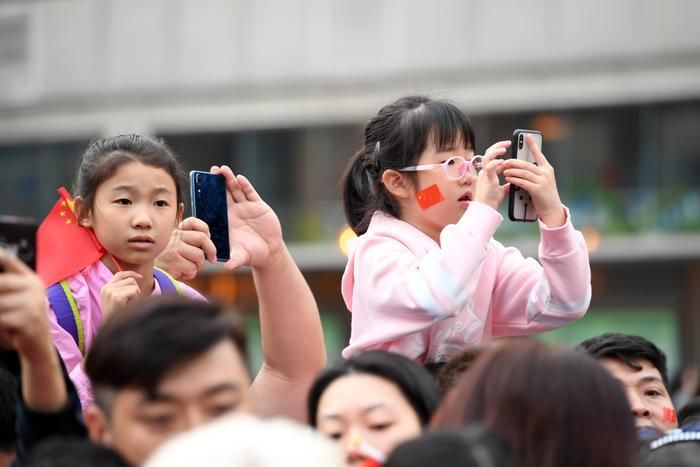 今天的新城广场，超燃