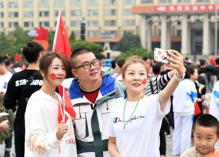 今天的新城广场，超燃