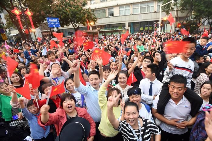 今天的新城广场，超燃