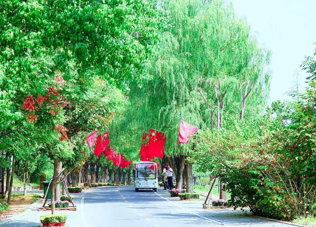 国庆假期好去处!艾山景区推出了旅游大餐!绝对不止是风景美……