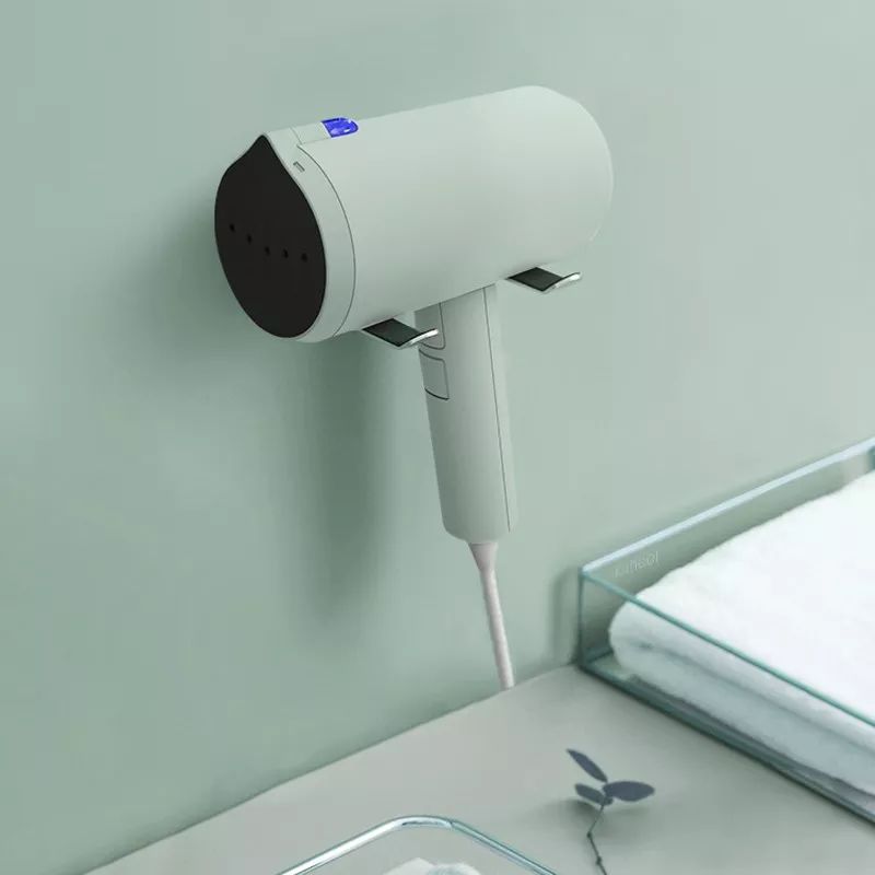 干湿两用挂烫机随身携带方便,便捷式干湿挂烫机