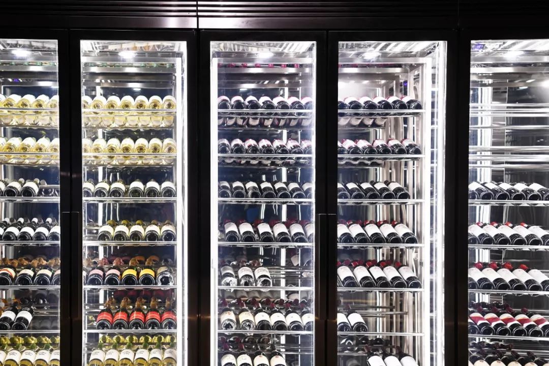 应天大街888号金鹰世界,建邺区应天大街888号