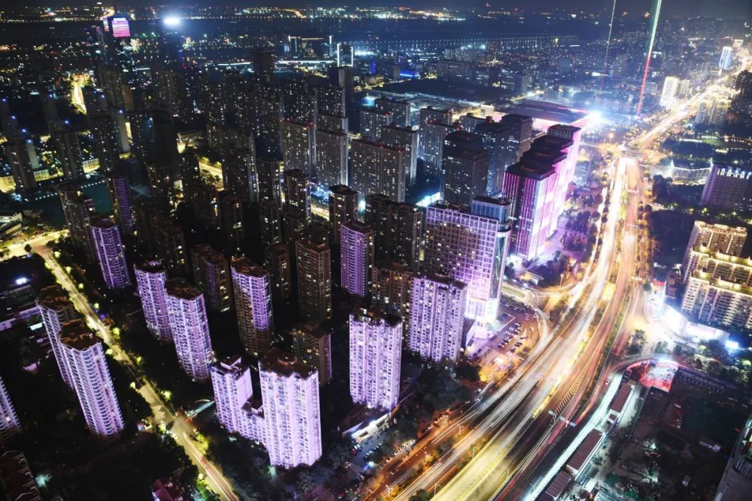 应天大街888号金鹰世界,建邺区应天大街888号