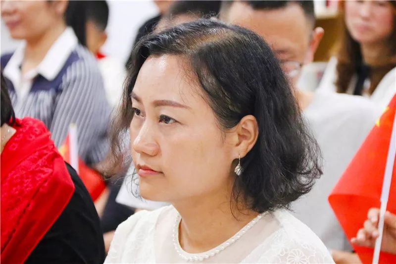 安利一个“爱”打折书店给你！活动缤纷更好礼，最低四折起！