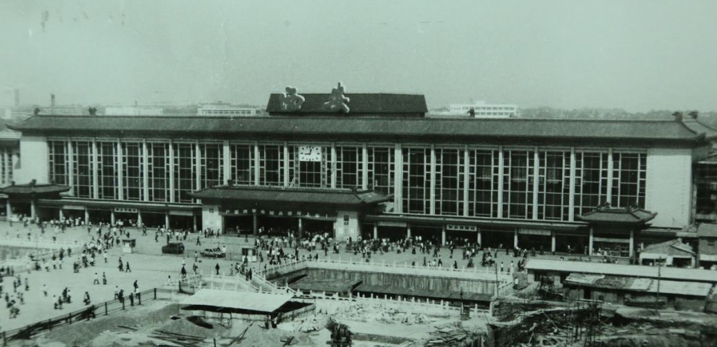 西安老火车站改造前后对比,西安火车站十年变化图