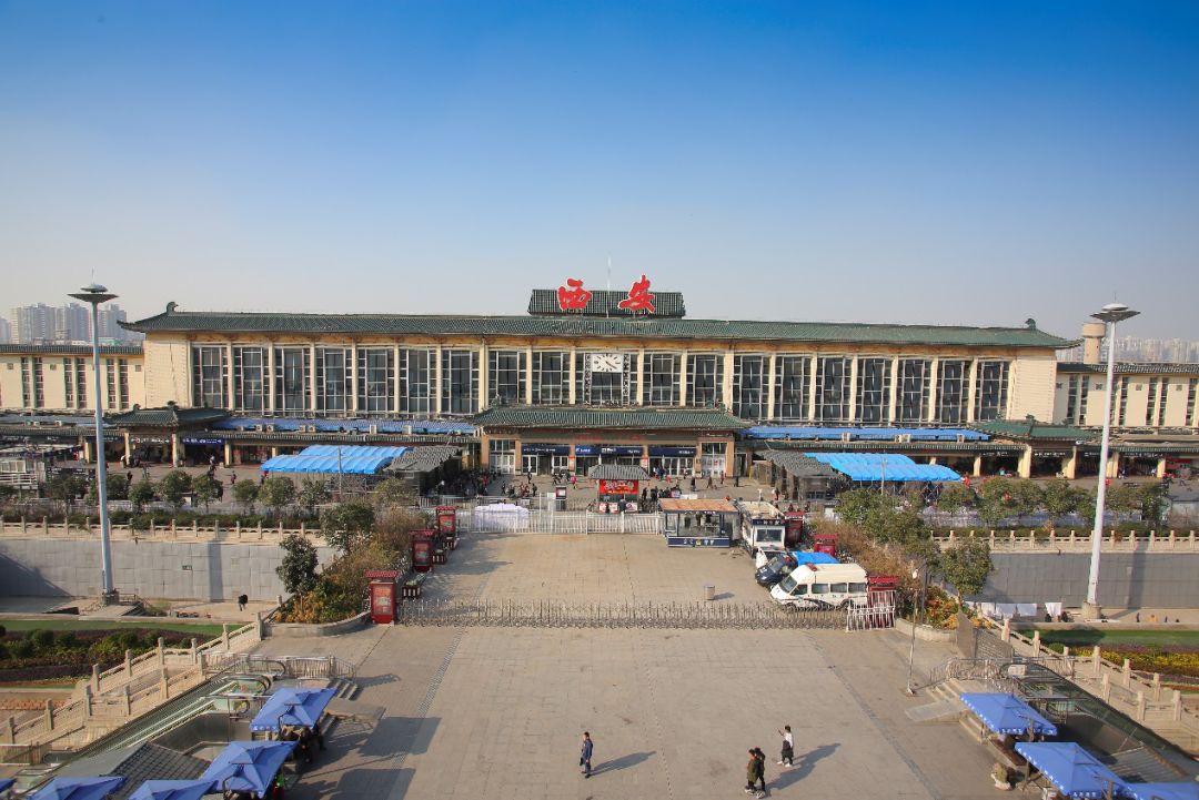 西安老火车站改造前后对比,西安火车站十年变化图