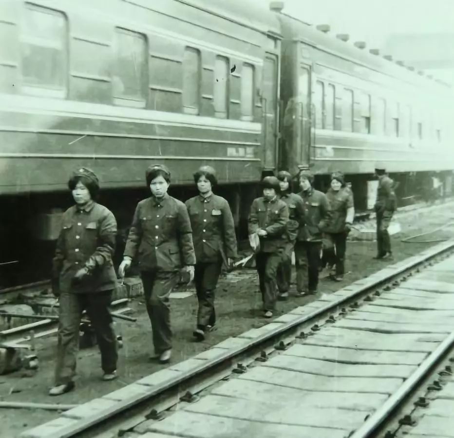 西安老火车站改造前后对比,西安火车站十年变化图