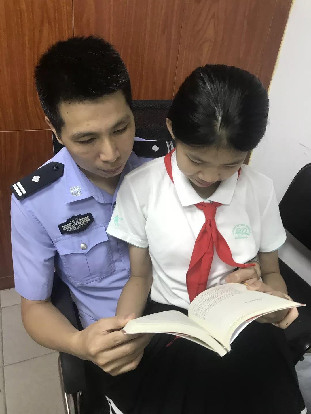 不一样的国庆献礼,福州警宝画出对祖国的爱