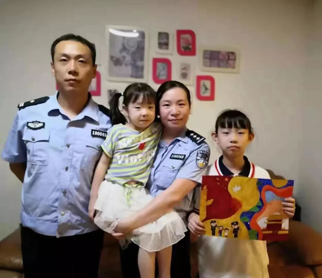 不一样的国庆献礼,福州警宝画出对祖国的爱