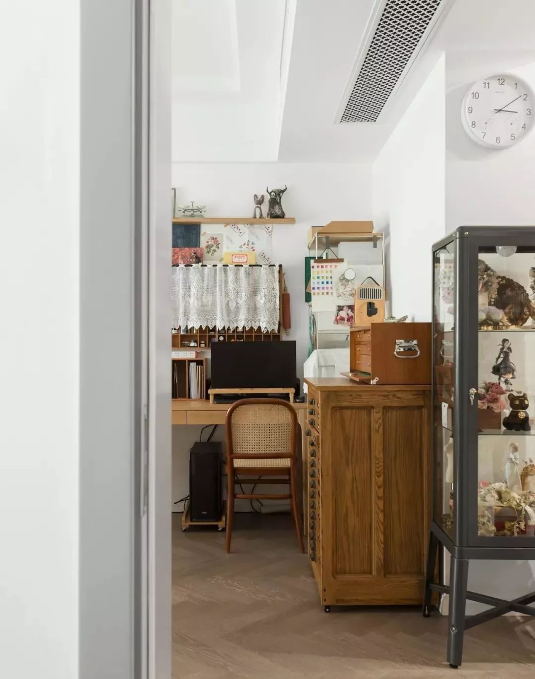 老气89㎡精装房变身杂志Vintage风！眼前一亮的32处细节，每个单品都想要