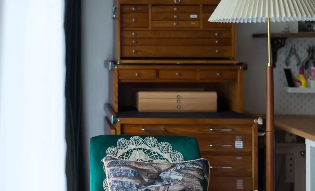 老气89㎡精装房变身杂志Vintage风！眼前一亮的32处细节，每个单品都想要