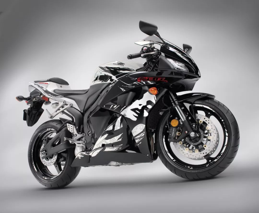 本田cbr600rr几千转,本田cbr400rr