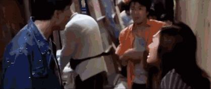 它因为尺度太大，被美国人*制抵**上映……