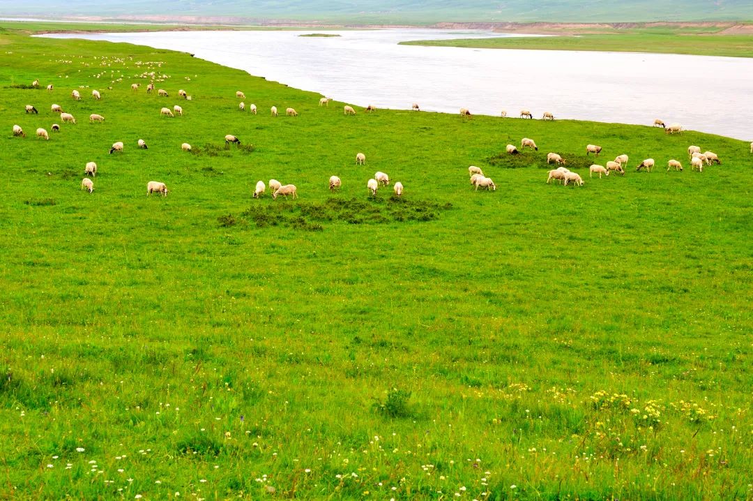 中国西北旅游景色,西北雄浑江南婉约