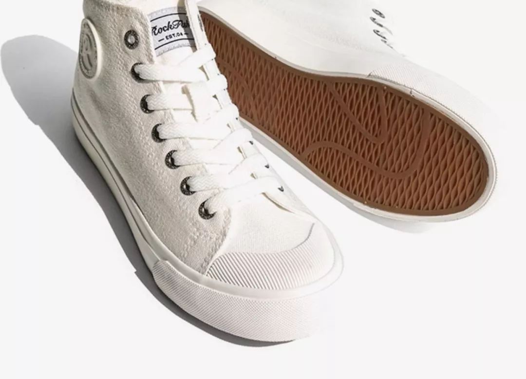 凯特王妃同款帆布鞋,梅根王妃穿什么鞋好看