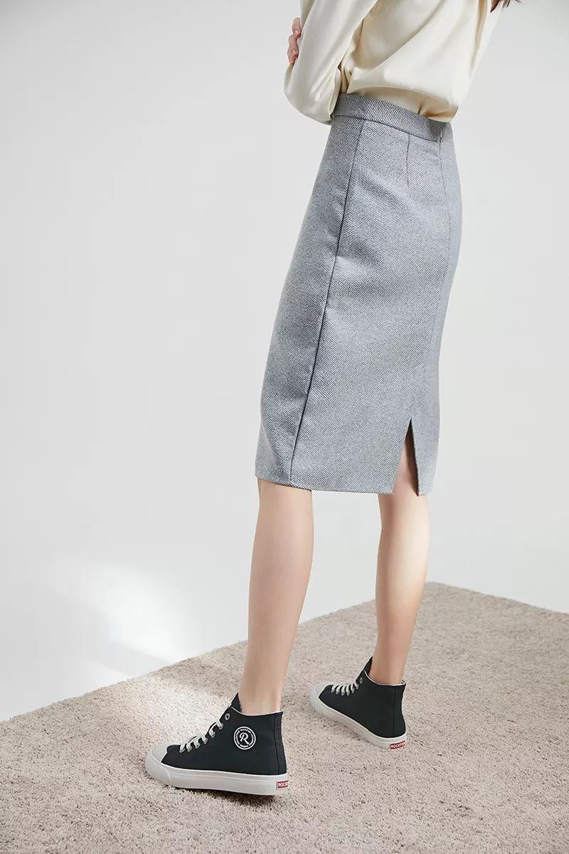 凯特王妃同款帆布鞋,梅根王妃穿什么鞋好看