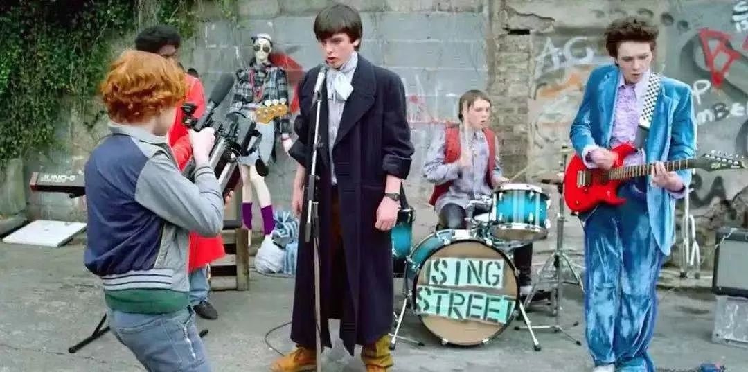 “趁十一”系列|出门折腾不如在家撸片，这里有份必补高能片单