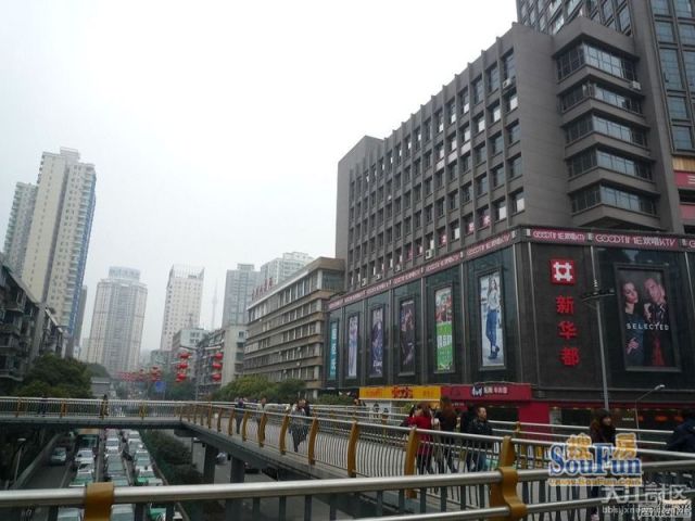 九架炉巷小区VS时代广场小区在南明谁更胜一筹？