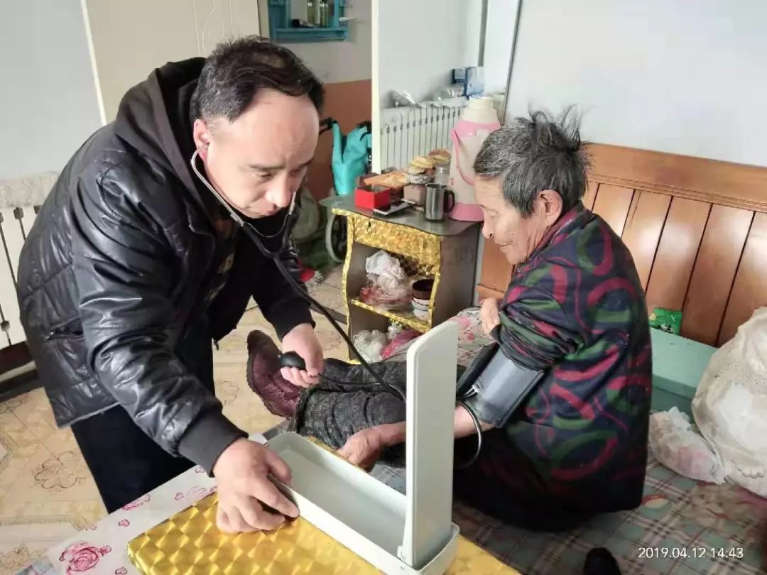 【典型人物专刊】用真情办实事用爱心暖民心——宝力根陶海苏木浩日庆敖包嘎查第一书记王俊