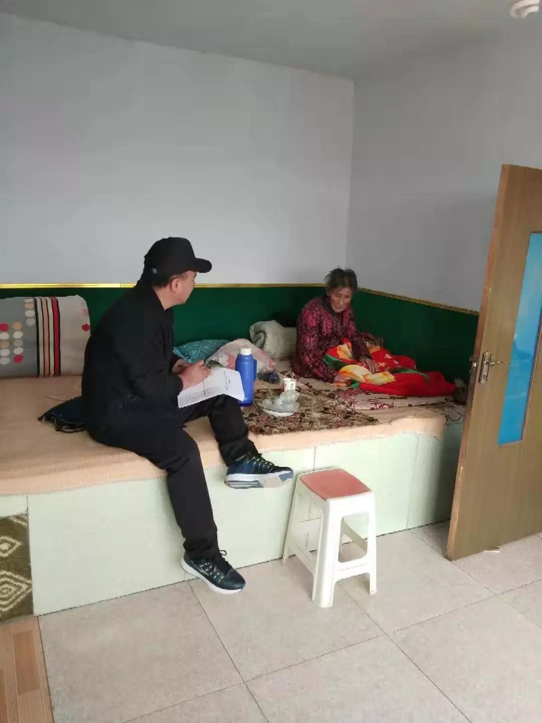 【典型人物专刊】用真情办实事用爱心暖民心——宝力根陶海苏木浩日庆敖包嘎查第一书记王俊