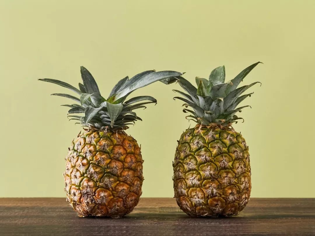 又香又甜的黄金凤梨,削了皮直接吃丨界界好物馆