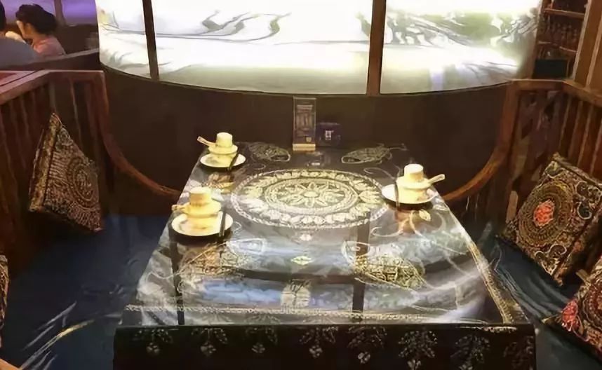 不出昆明就能吃到版纳特色烧烤,不出京城就可以吃遍全国美食