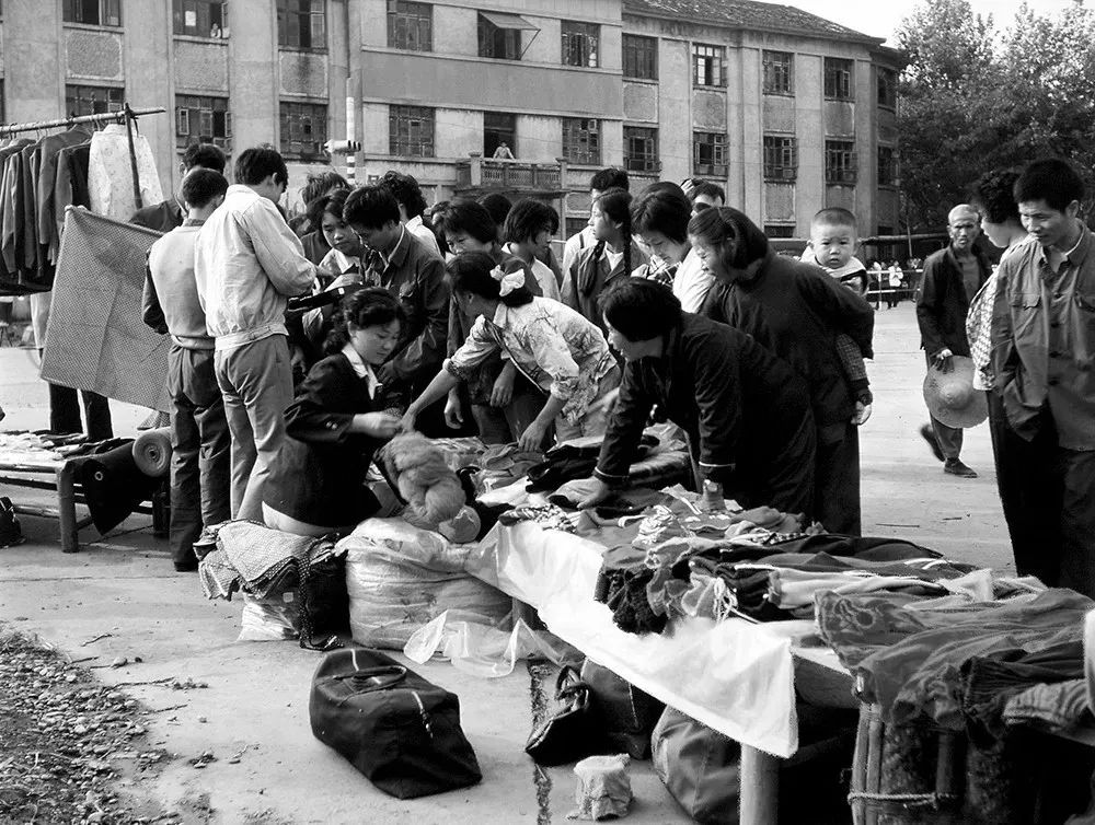 新亚新、高能广场、恒太城……你喜欢去哪里购物？你知道它们的故事吗？