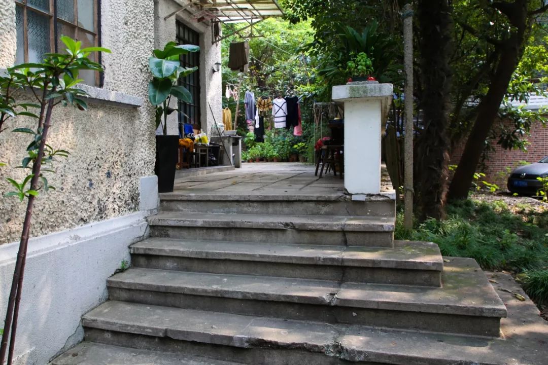 【探秘】长宁这条不起眼的小马路,竟藏有中国“烟卷大王”洋气的老宅……