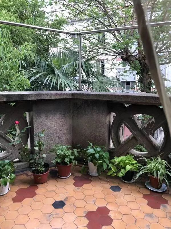 【探秘】长宁这条不起眼的小马路，竟藏有中国“烟卷大王”洋气的老宅……