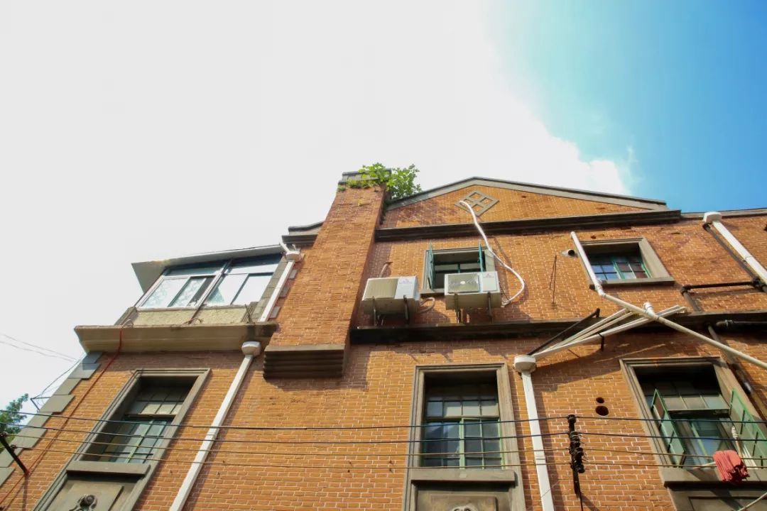 【探秘】长宁这条不起眼的小马路,竟藏有中国“烟卷大王”洋气的老宅……