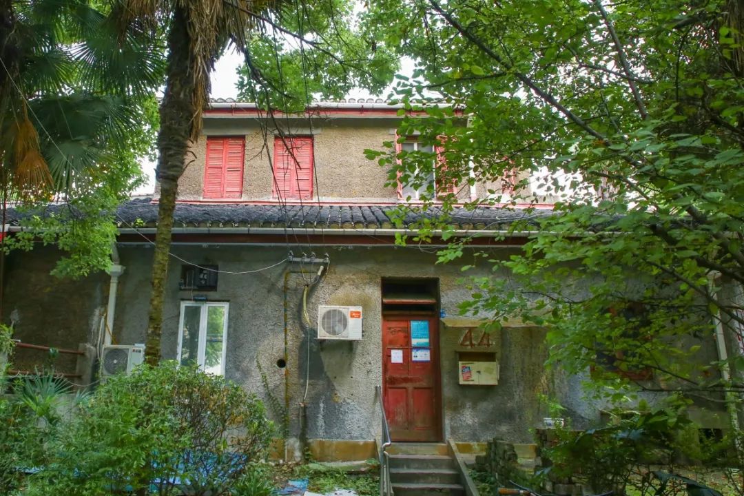 【探秘】长宁这条不起眼的小马路,竟藏有中国“烟卷大王”洋气的老宅……