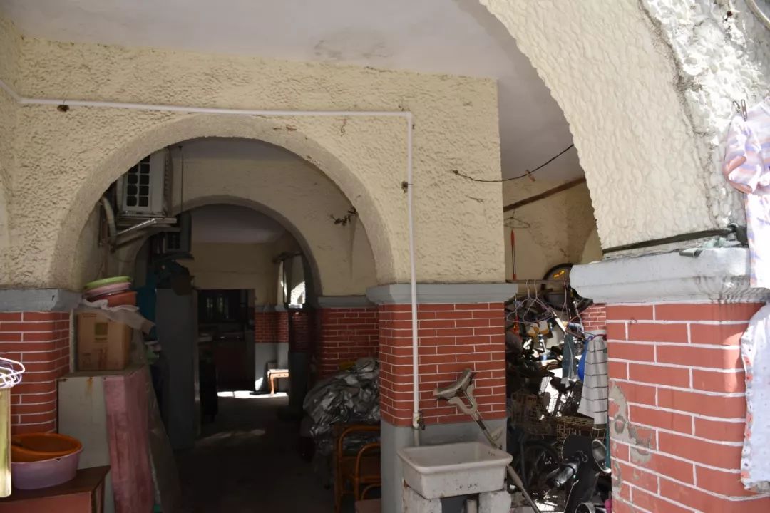 【探秘】长宁这条不起眼的小马路，竟藏有中国“烟卷大王”洋气的老宅……