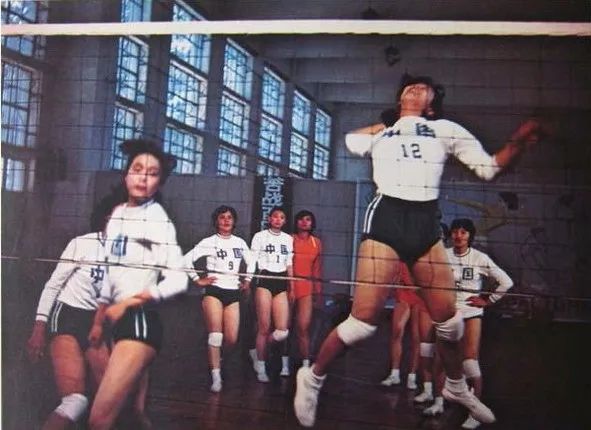 看了中国女排“十冠王”再来重温这六部电影，你一定懂中国体育有多牛