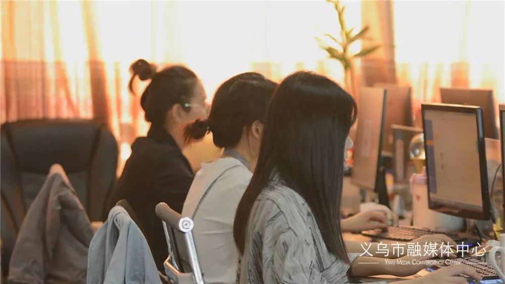 刚入行美工如何提升自己,美工自学教程从零开始